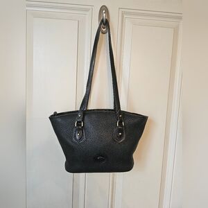 Dooney&Bourke Vintage Black All Weather Leather Shoulder Bag 🌺
